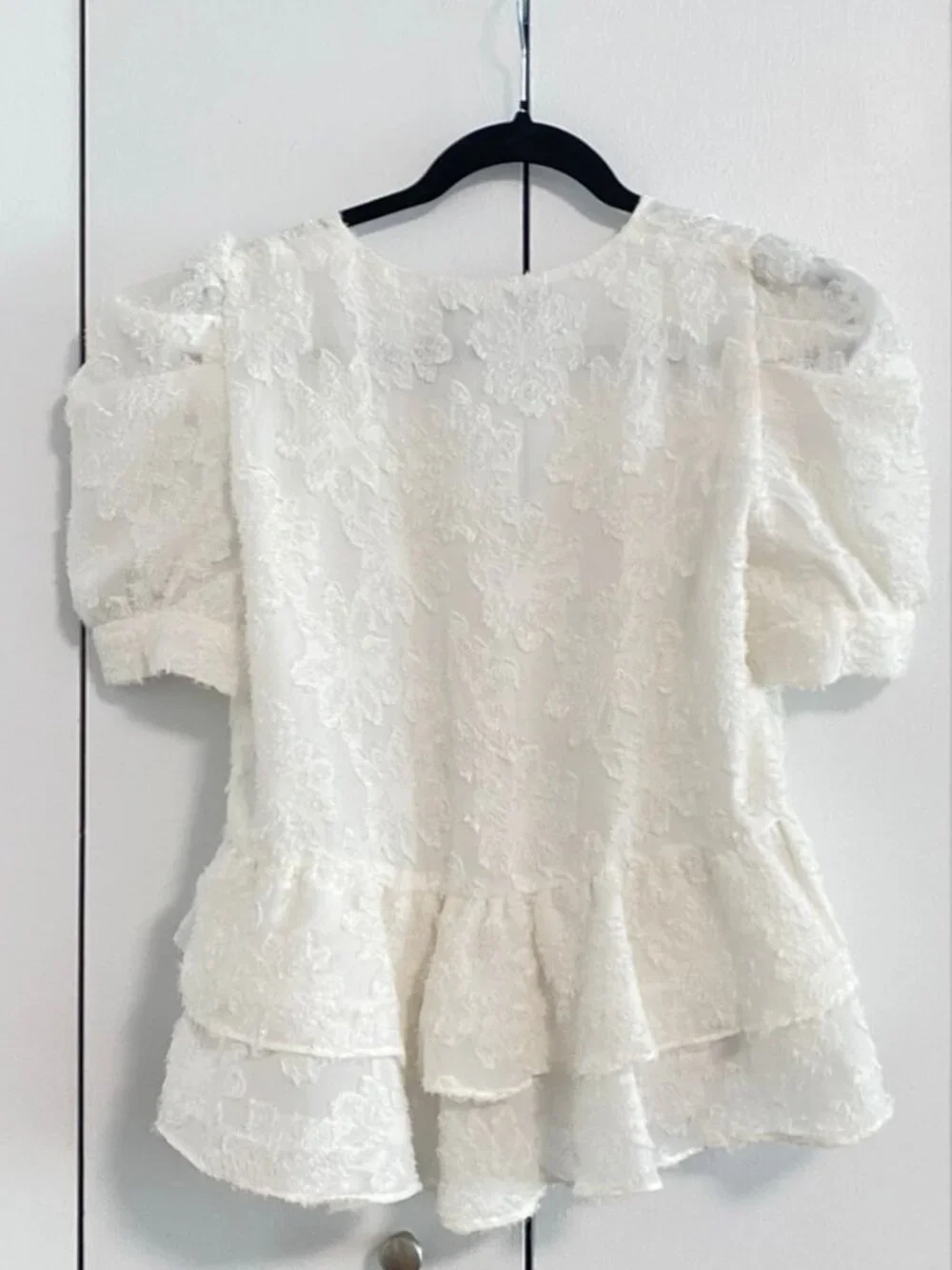 ZARA - White/Ivory Textured Jacquard Peplum Blouse